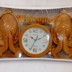 Foram Namaste Analog Wall Clock